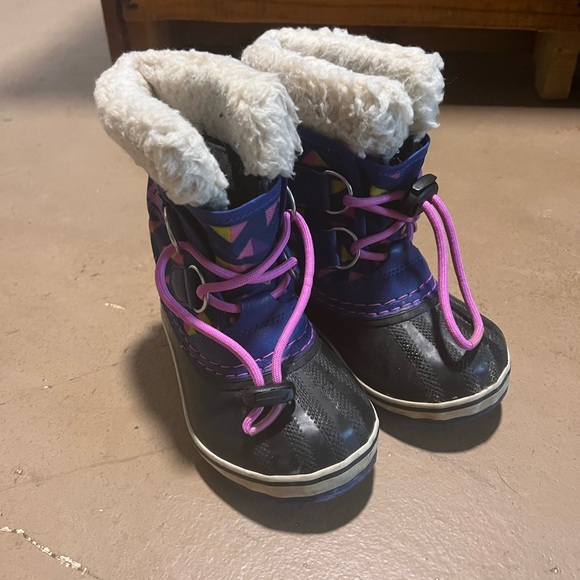 Sorel youth PAC toddler size 9 - Picture 2 of 5